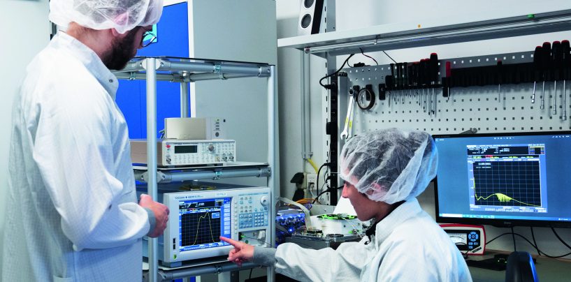 How 100 physicists of laser manufacturer are shaping the future of quantum computing
